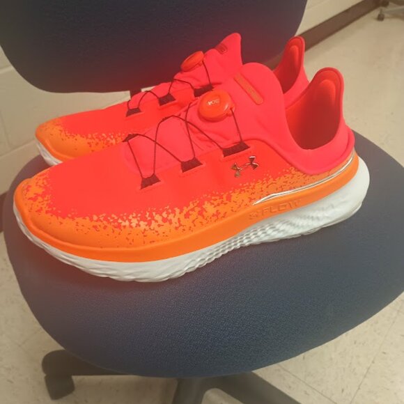 New running shoe Men’s Under Armour new orange and white size 15 cinch closure - Picture 8 of 9